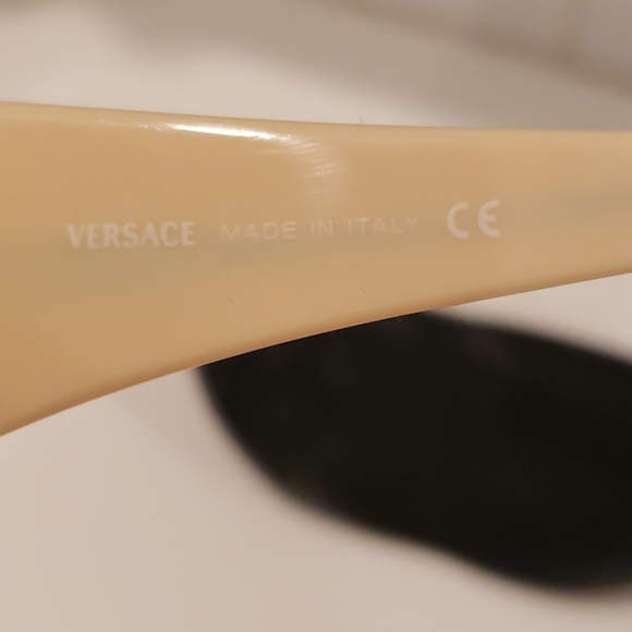 Versace sunglasses - Picture 3 of 3